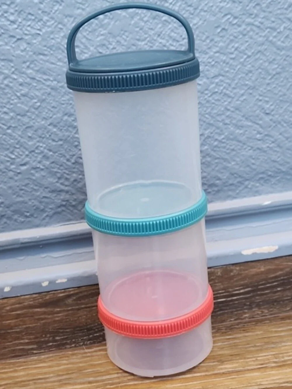 NWOT 3pc Set Travel Food Containers Plastic Blue Teal Pink Coral Twist Lock
